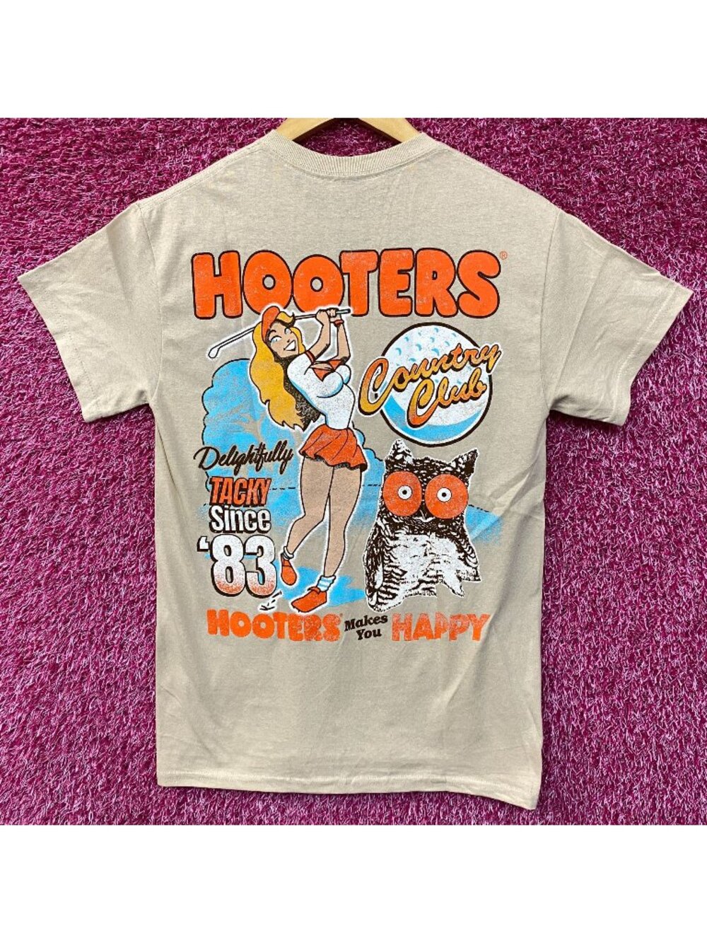 Hooters Country Club Delightfully Tacky Since 83 T-Shirt Small